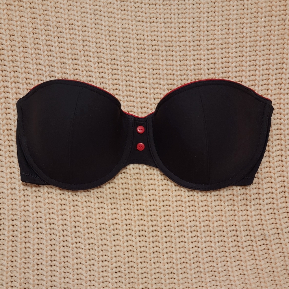CK black/red strapless bra